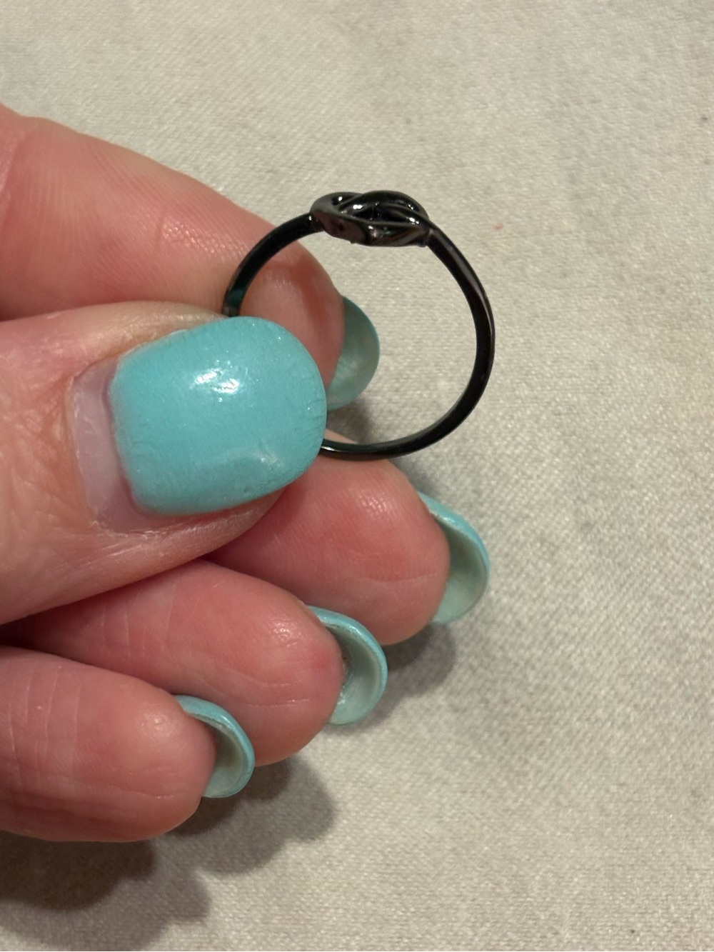 Sterling Silver Black Heart Knot Ring - Picture 6 of 7